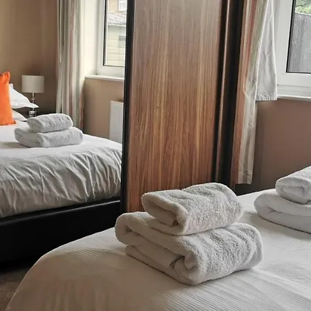 Spring Gardens Nyaraló